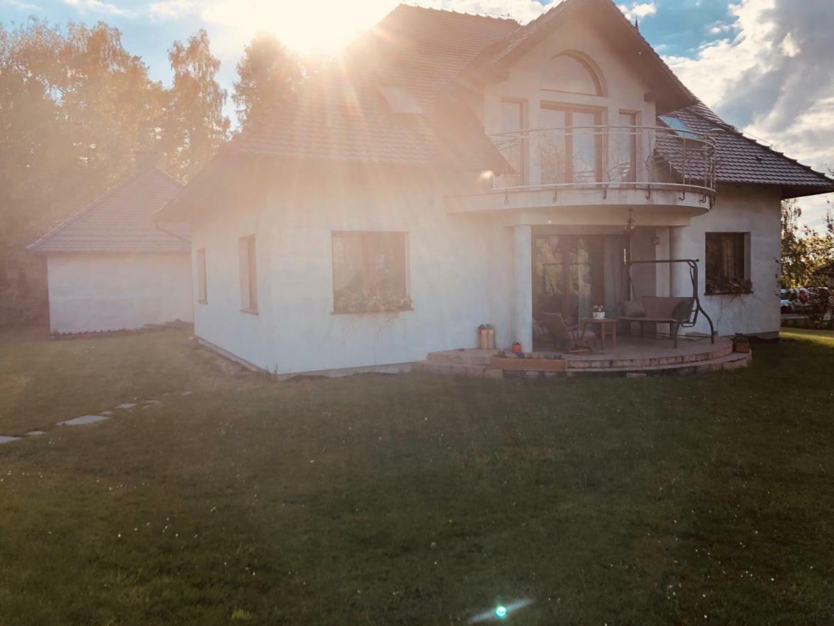 Nibylandia Dom Pod Lasem Nowa Wies Grodziska ภายนอก รูปภาพ