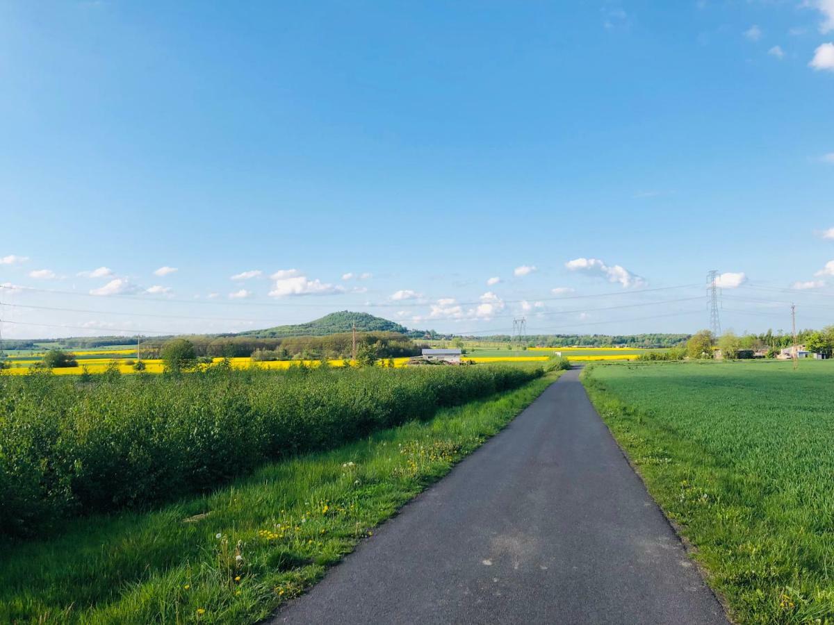 Nibylandia Dom Pod Lasem Nowa Wies Grodziska ภายนอก รูปภาพ