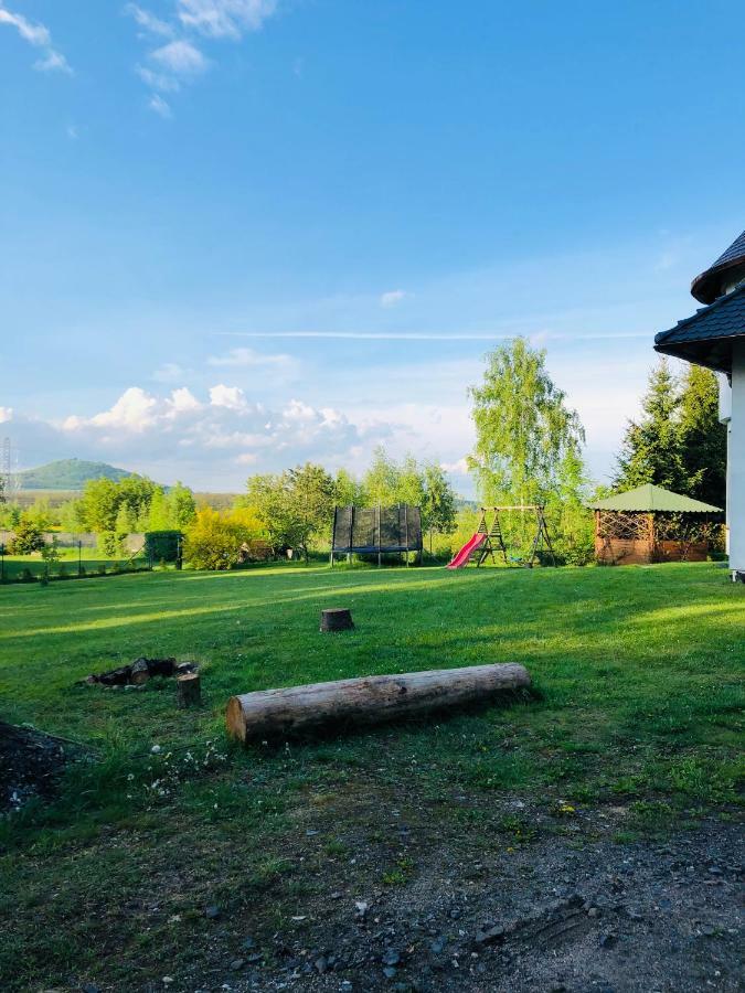 Nibylandia Dom Pod Lasem Nowa Wies Grodziska ภายนอก รูปภาพ